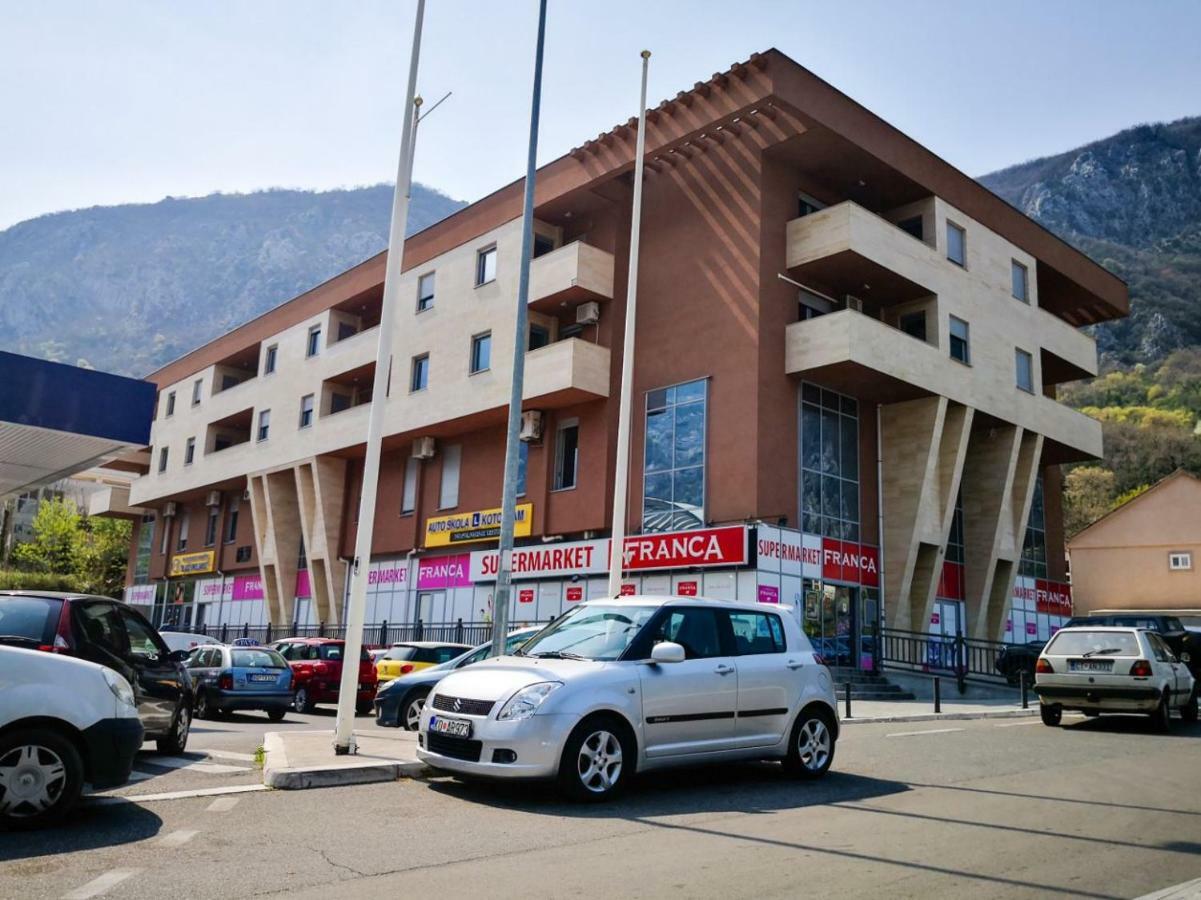 Apartments Anita With Garage Parking Kotor Exterior photo